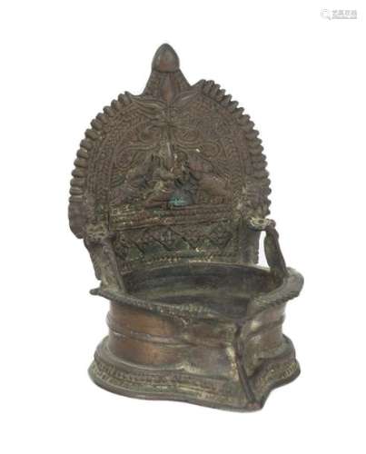 An 18th century Indian bronze oil lamp for offerin…