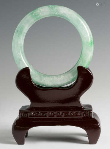 A JADEITE BANGLE