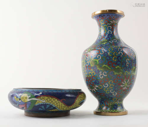 A CLOISONNE ENAMEL VASE AND DISH