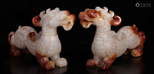 PAIR OF HETIAN JADE PIXIU PENDANT