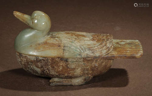 A HETIAN JADE BOX SHAPED WITH DUCK