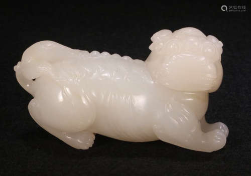 A HETIAN JADE CARVED LION