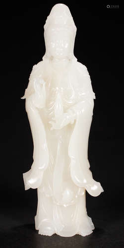 A HETIAN WHITE JADE GUANYIN BUDDHA STATUE