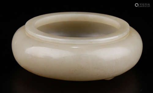 A HETIAN WHITE JADE BRUSH WASHER