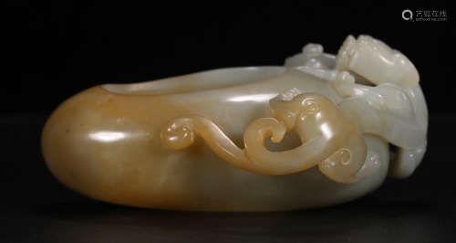 A HETIAN JADE BRUSH WASHER CARVED WITH DRAGON