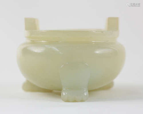 A WHITE JADE TRIPOD CENSER