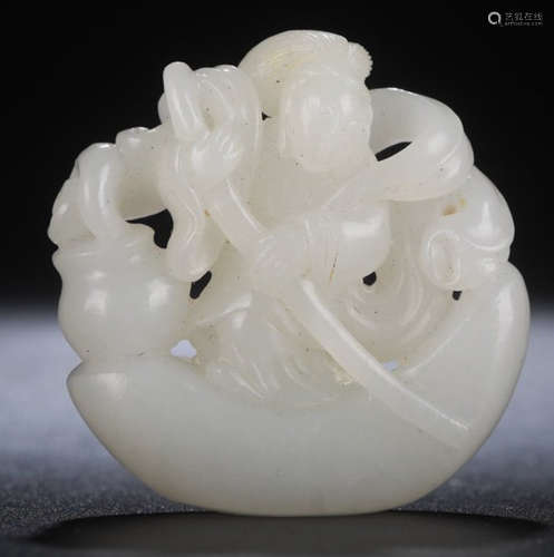 A HETIAN WHITE JADE FIGURE PENDANT