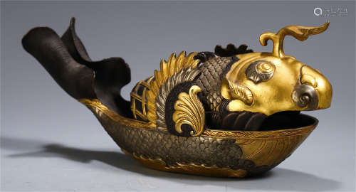 CHINESE GILT BRONZE FISH SHAPED TABLE ITEM