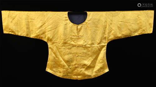 A CHINESE YELLOW-GROUND EMBROIDERED SILK OVER COAT