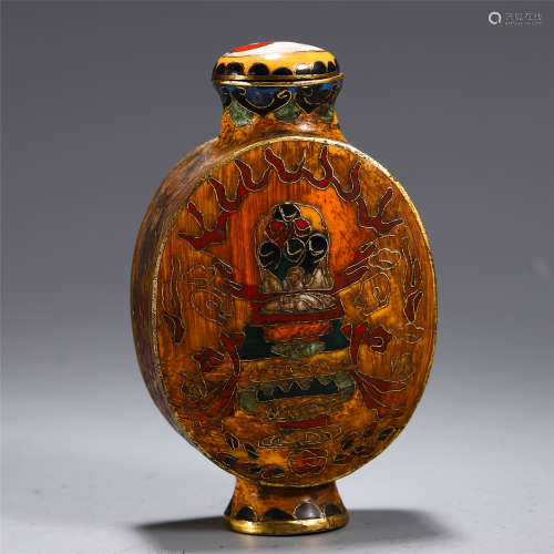 A SMALL CHINESE CLOISONNE VIEWS VASE