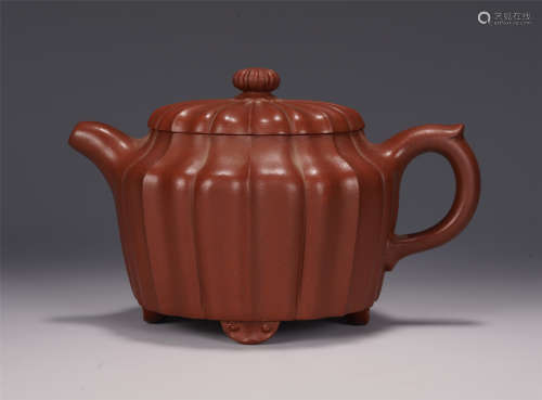 A CHINESE ZISHA TEAPOT