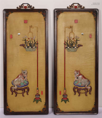 A PAIR OF CHINESE ZITAN INLAID CAT AND FLOWER PATTERN HANGING SCREEN