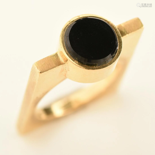 Black Onyx, 18k Yellow Gold Ring.