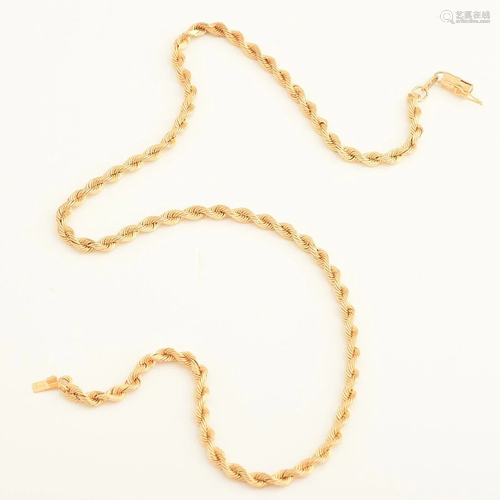 14k Yellow Gold Neck Chain.