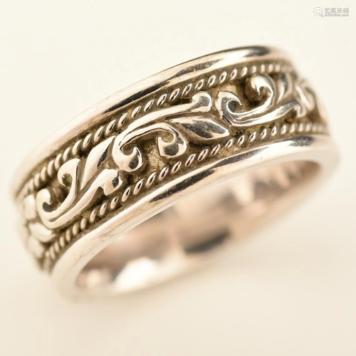 14k White Gold Band.