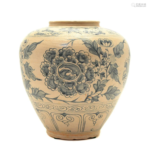 Vietnamese Blue and White 'Peony' Meiping Vase.