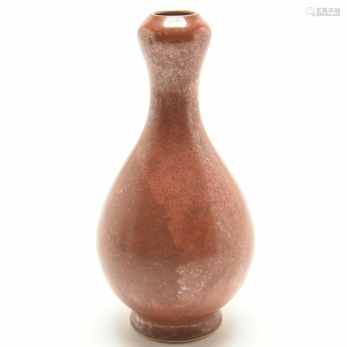 Chinese Monochrome Red Glaze Garlic Head Vase …