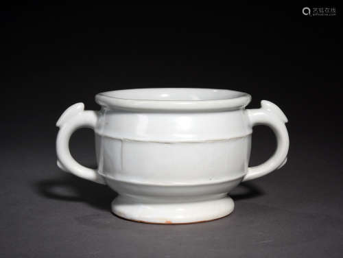 德化白釉回纹双耳炉 A Chinese White Glazed Porcelain Double Ears Censer