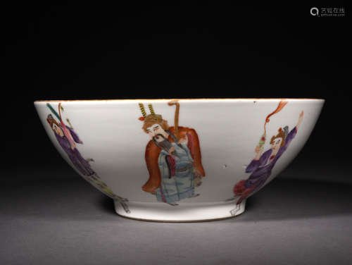 粉彩八蛮献宝大碗 A Chinese Famille Rose Porcelain Bowl