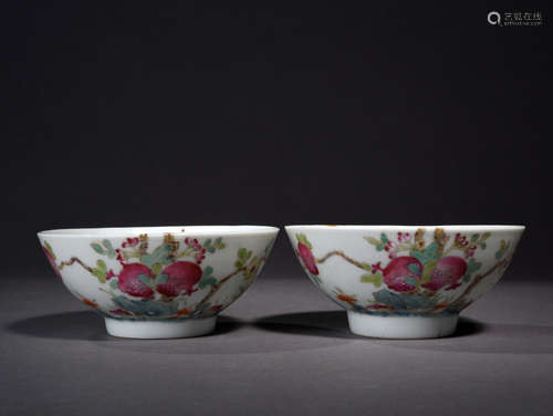 粉彩多子多福碗一对 A Pair of Chinese Famille Rose Porcelain Bowl