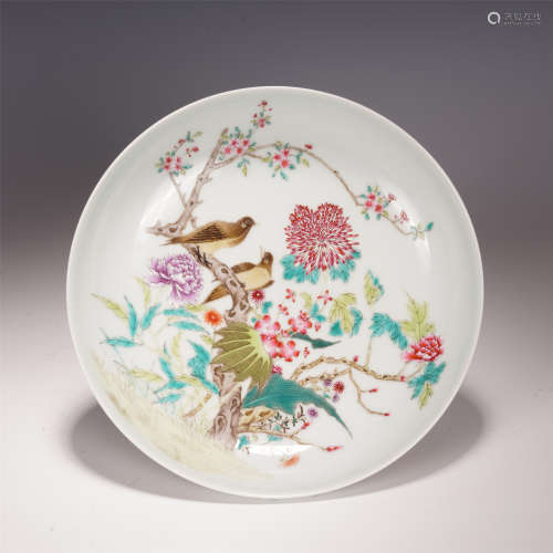 A CHINESE PORCELAIN FAMILLE ROSE FLOWER AND BIRD VIEWS PLATE