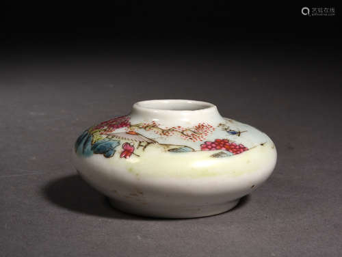 粉彩山水行舟水盂 A Chinese Famille Rose Landscape Porcelain Water Pot