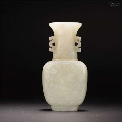A CHINESE DOUBLE HANDLE WHITE JADE VIEWS VASE