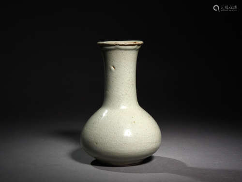 官窑撇口尊 A Chinese Royal Kiln Porcelain Zun