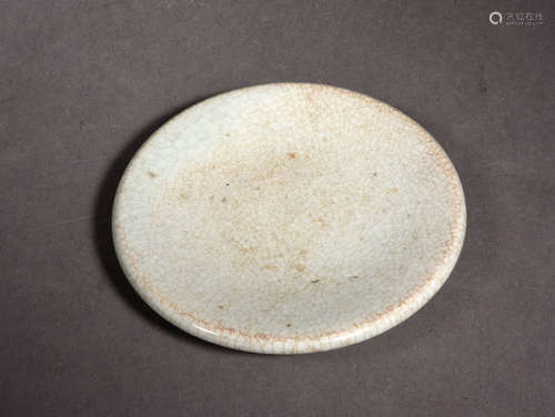 哥釉笔添 A Chinese Ge Glazed Porcelain Brush Tian