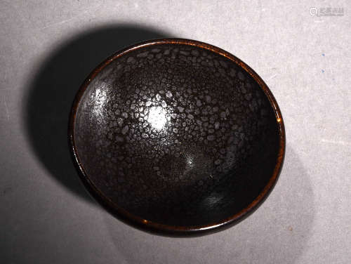 黑釉油滴盏 A Chinese Black Glazed Porcelain Lamp Oil Cup