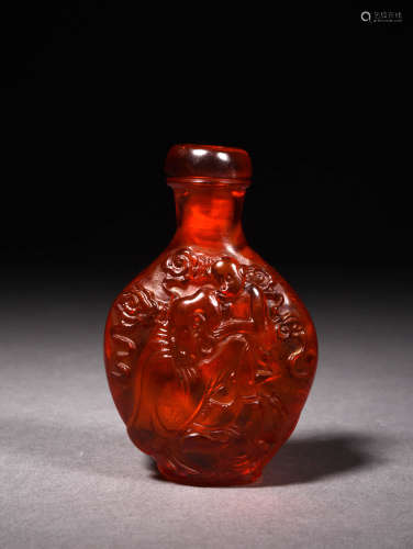 琥珀辈辈猴鼻烟壶 A Chinese Amber Monkey Carved Snuff Bottle