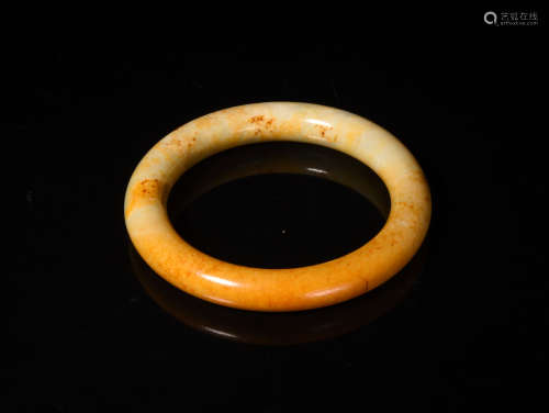 旧玉手镯 A Chinese Jade Bracelet