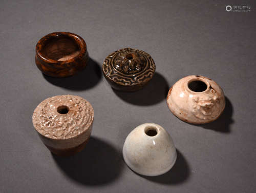 文房一组五个 A Set of Chinese Porcelain Study utensils, 5 pcs