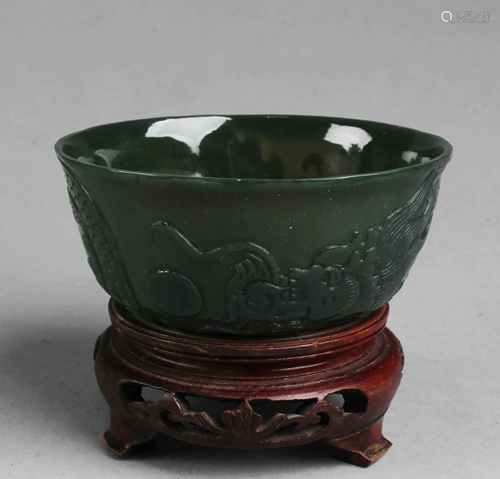 A Spinach Green Jade Bowl