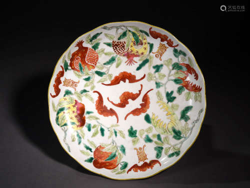 粉彩福寿盘 A Chinese Famille Rose Porcelain Plate