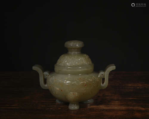 青玉香炉 A Chinese Jade Incense Burner
