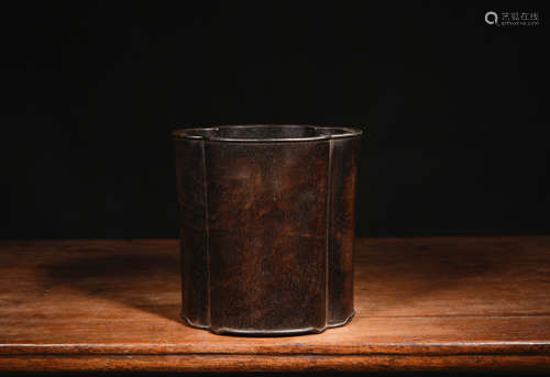 紫檀笔筒 A Chinese Red Sandalwood Brush Pot