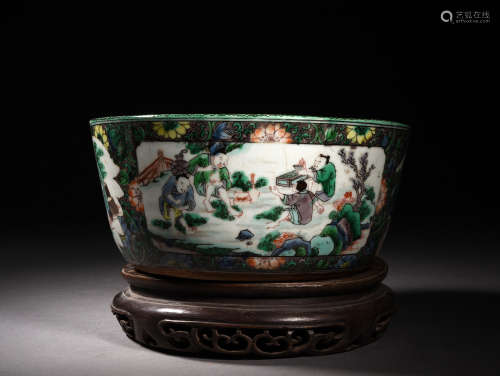 五彩开光渔家乐大笔海 A Chinese Multi Colored Painted Porcelain pot