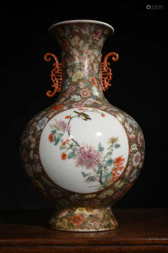 粉彩百花不落地开光花鸟双耳瓶 A Chinese Famille Rose Flower&Bird Pattern Porcelain Vase
