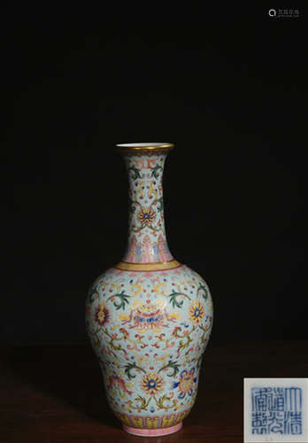 松石绿地粉彩西番莲折腰瓶 A Chinese Viridis  Glazd Famille Rose Porcelain Vase