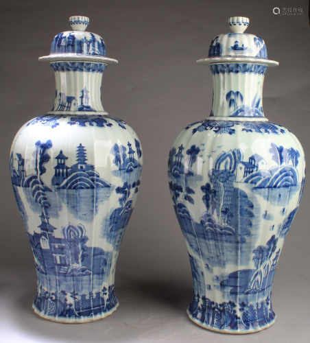 A Pair og Chinese Blue & White Porcelain Vases