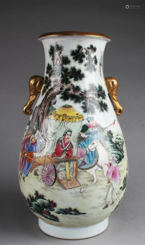 Chinese fencai Porcelain Vase