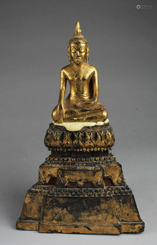 A Gilt Wooden Buddha Statue