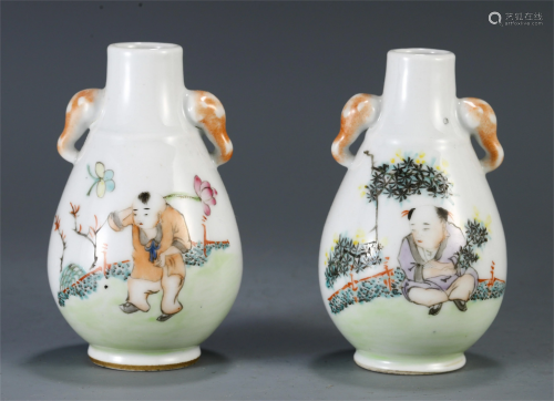 A PAIR OF CHINESE FAMILLE ROSE FIGURE VASE
