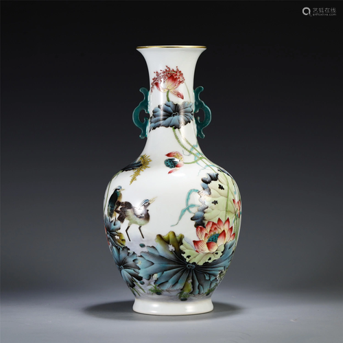 CHINESE WUCAI PORCELAIN FLOWER BIRD VIE…