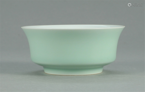 CHINESE CELADON GLAZE PORCELAIN OGEE-FO…