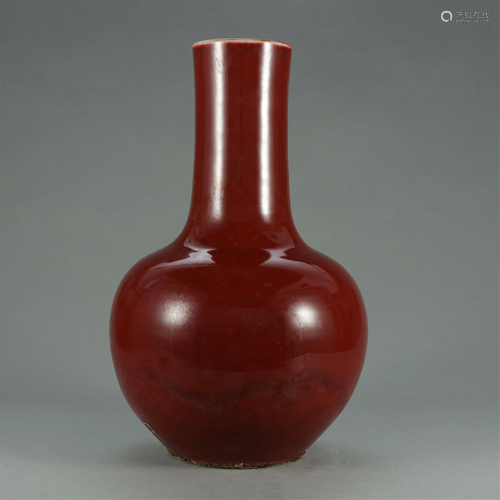 CHINESE RED GLAZE PORCELIAN TIANQIU VASE