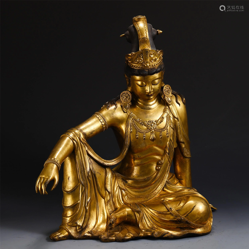 CHINESE GILT BRONZE SEATED GUANYIN STATUE