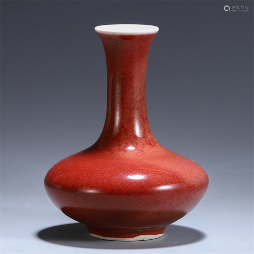 CHINESE RED AND GLAZE PORCELAIN VASE