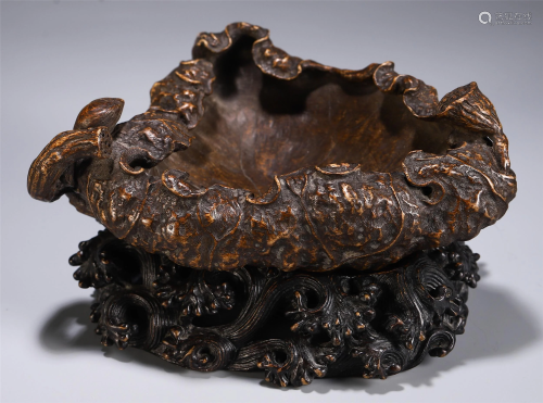 CHINESE AGALWOOD CARVED SHAPED TABLE ITEM